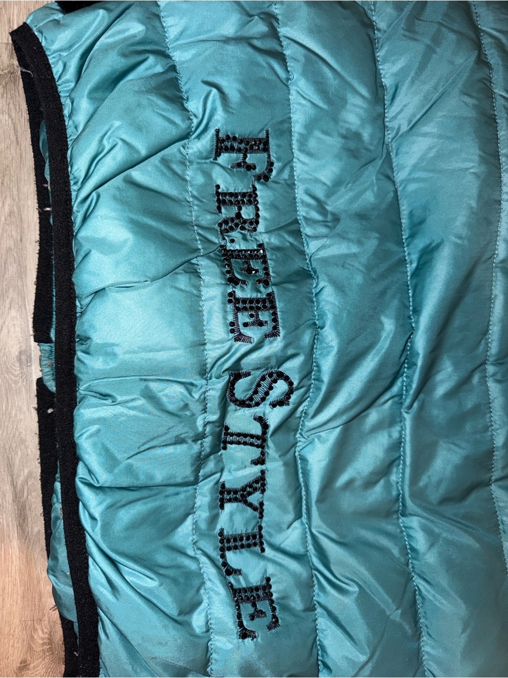 Down jackets - Picture 10 of 10